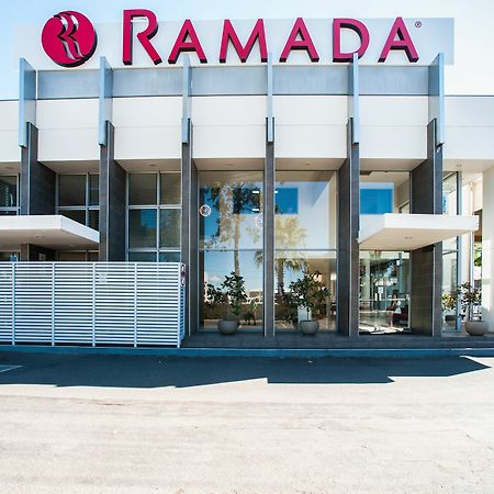 Ramada Hotel & Suites By Wyndham Cabramatta Экстерьер фото