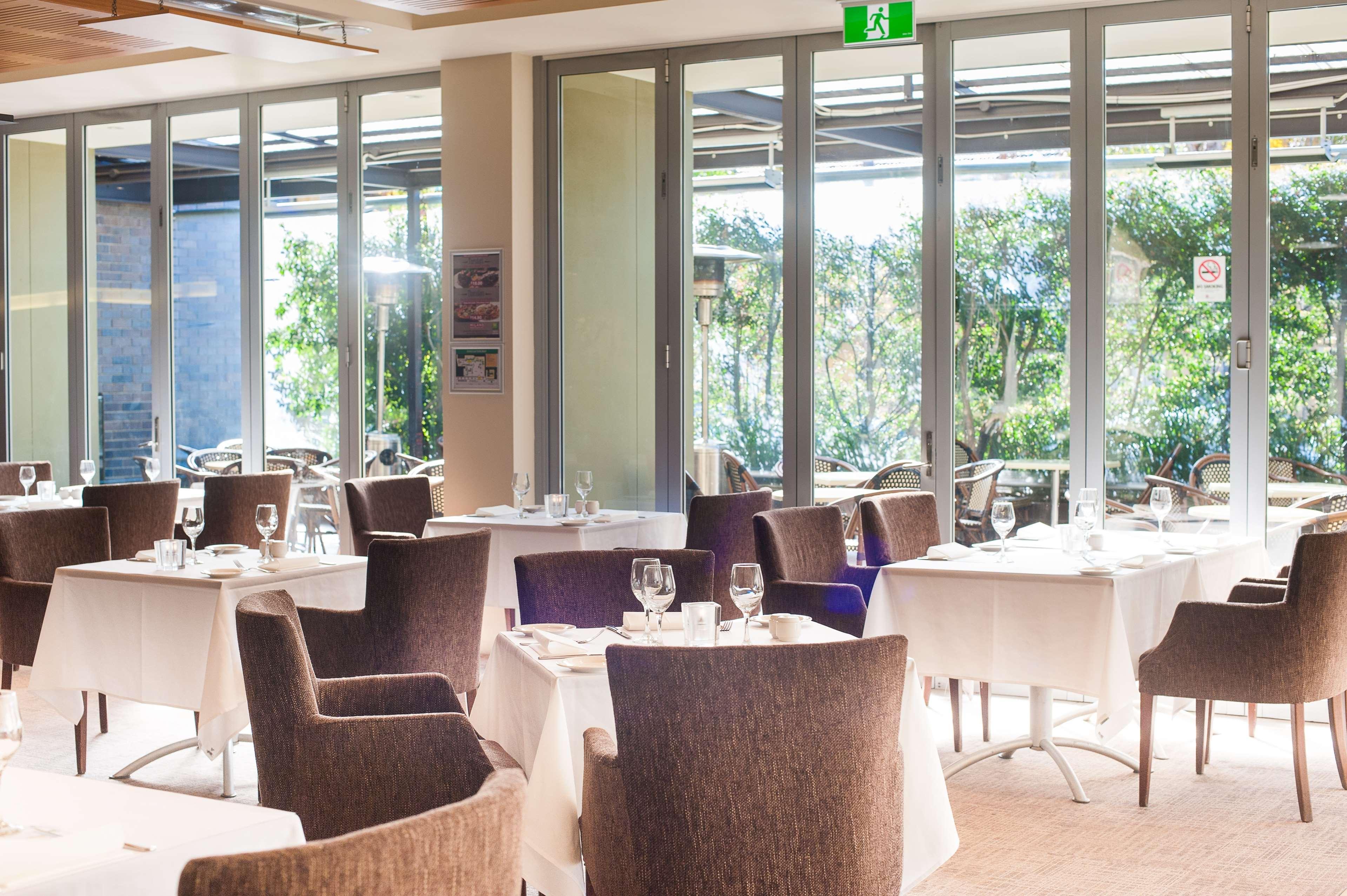 Ramada Hotel & Suites By Wyndham Cabramatta Экстерьер фото
