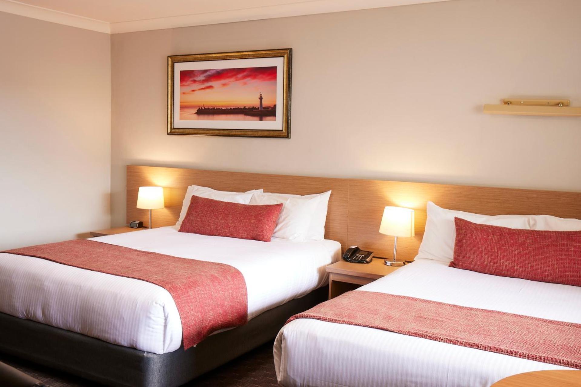 Ramada Hotel & Suites By Wyndham Cabramatta Экстерьер фото
