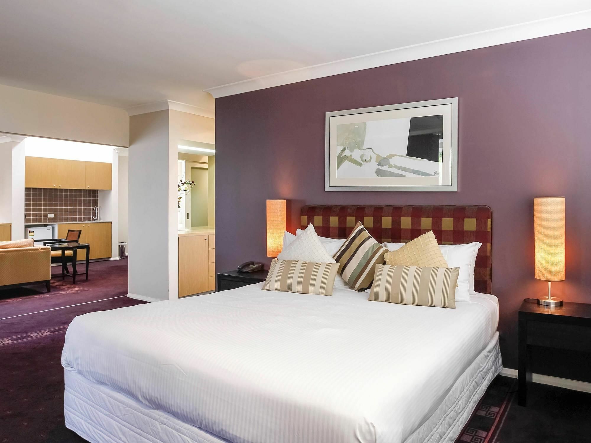 Ramada Hotel & Suites By Wyndham Cabramatta Экстерьер фото